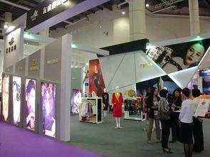 大连服装厂爆料视频最新,揭露行业黑幕，揭秘低成本生产的真相